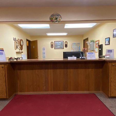 Amerivu Inn Prentice Экстерьер фото