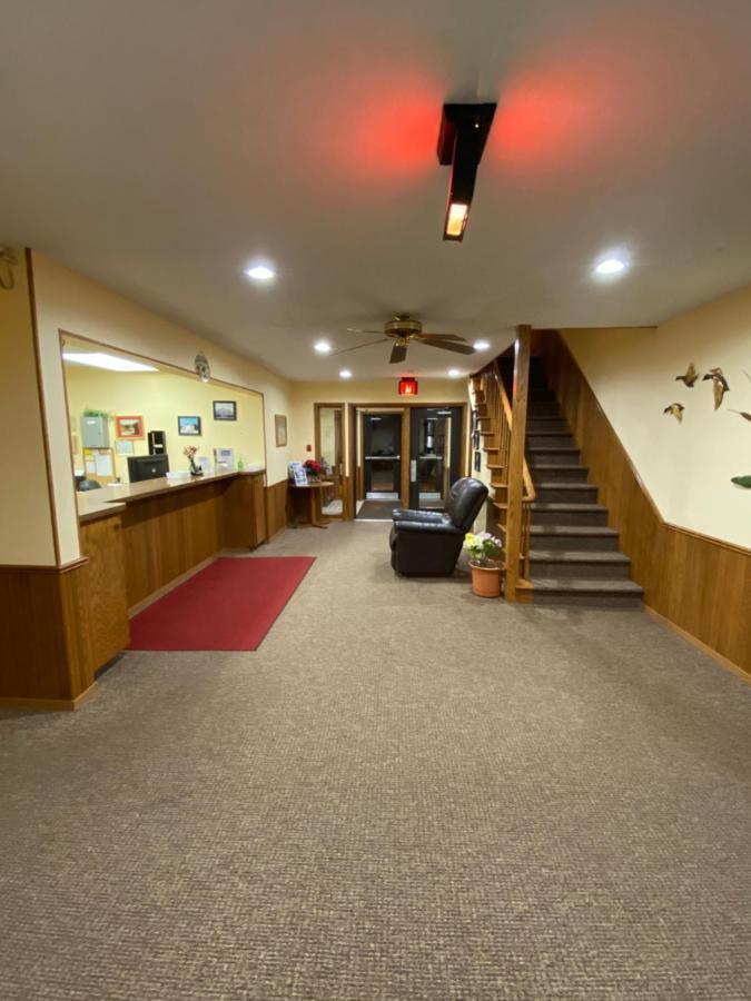 Amerivu Inn Prentice Экстерьер фото